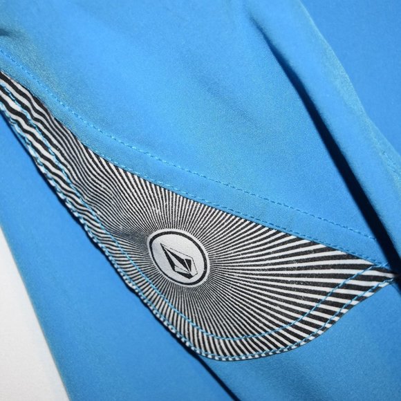 Volcom  swiming trunk - Picture 5 of 7